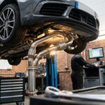 découvrez les avantages réels du downpipe tuning, ses gains de performance, et les aspects légaux à connaître avant toute modification.