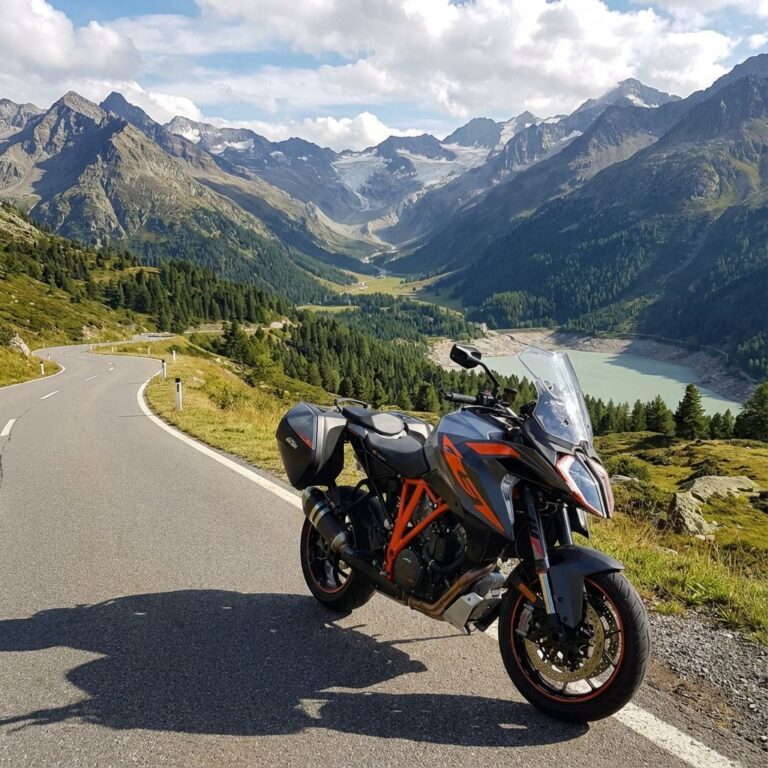 KTM Sports Tourer - Motos de Touring à Grande Vitesse
